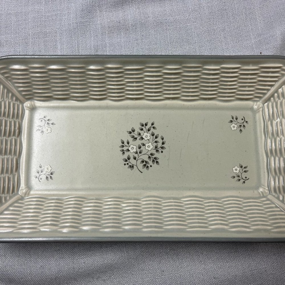 Pfaltzgraff Heirloom Rectanular Basketweave Platter